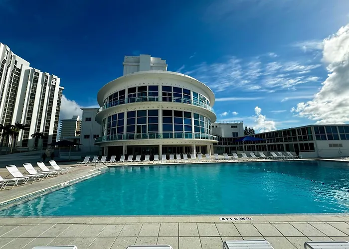 Beachfront Property Pool Gym Tennis Miami Beach!